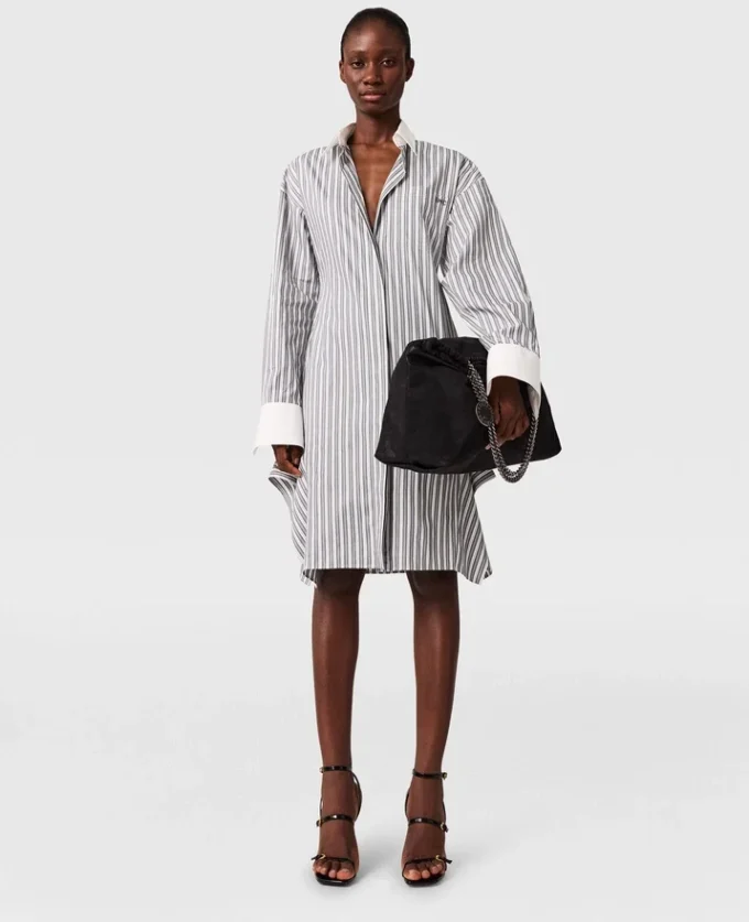 Robe chemise à manches longues et fines rayures Robe chemise à manches longues et fines rayures