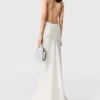 Robe en satin à bretelles chaîne Falabella Robe en satin à bretelles chaîne Falabella