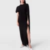 Robe longue asymétrique à cape