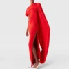 Robe longue asymétrique à cape