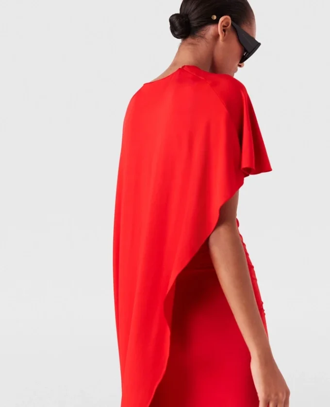 Robe longue asymétrique à cape