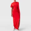 Robe longue asymétrique à cape