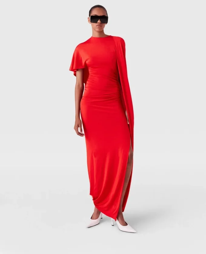 Robe longue asymétrique à cape