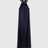 Robe longue en satin à col licou et chaîne à billes Robe longue en satin à col licou et chaîne à billes