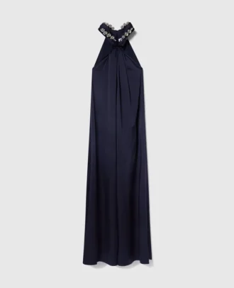Robe longue en satin à col licou et chaîne à billes
