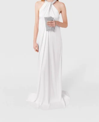 Robe longue en satin à dos nu et cristaux