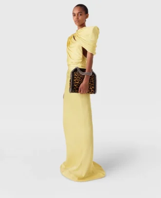 Robe longue à manches courtes en satin Robe longue à manches courtes en satin
