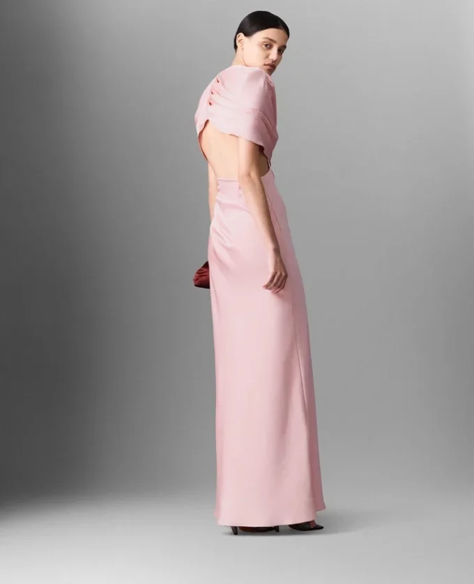 Robe longue à manches courtes en satin Robe longue à manches courtes en satin