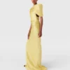 Robe longue à manches courtes en satin