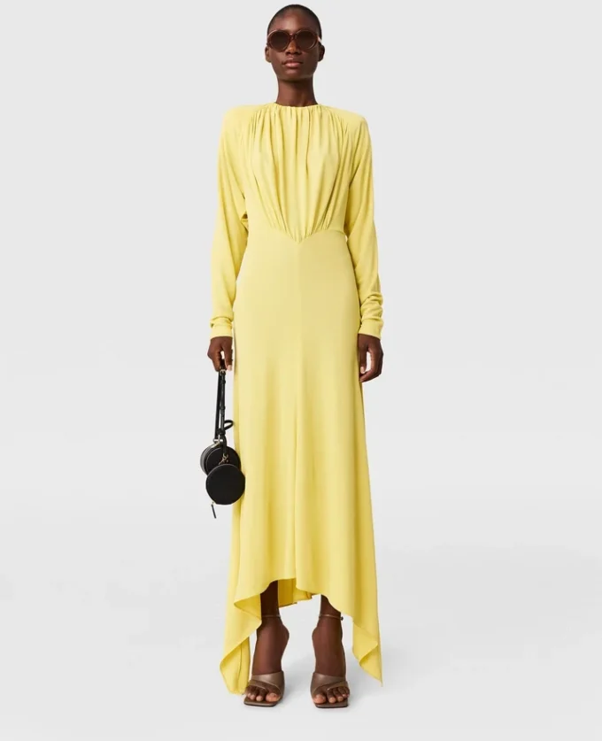 Robe longue à manches longues en jersey plissé Robe longue à manches longues en jersey plissé