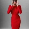 Robe longue à manches longues et dos nu Robe longue à manches longues et dos nu