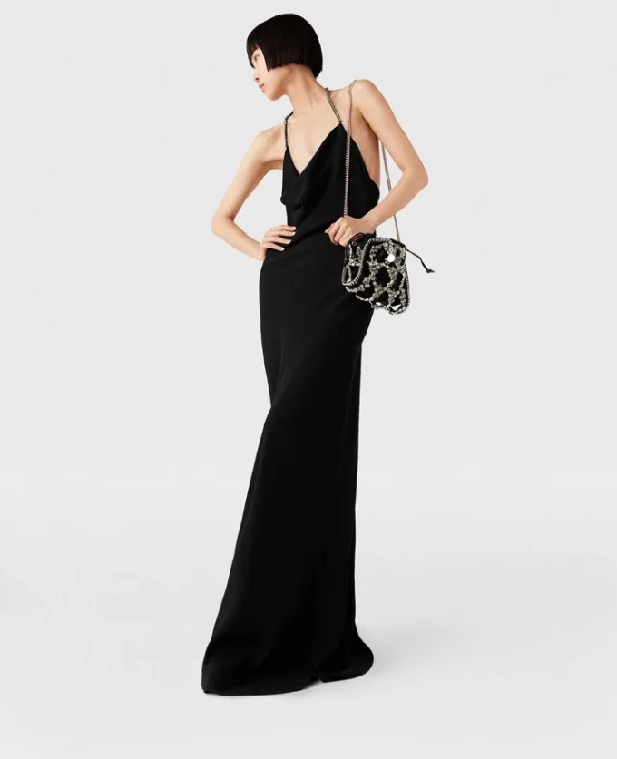 Robe longue plongeante à dos nu et cristaux Robe longue plongeante à dos nu et cristaux