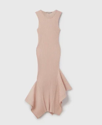robe longue vase en maille 1 330x406 - Robe longue &eacute;vas&eacute;e en maille