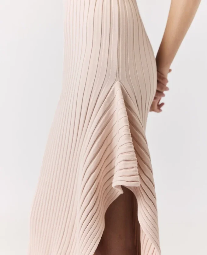 Robe longue évasée en maille Robe longue évasée en maille