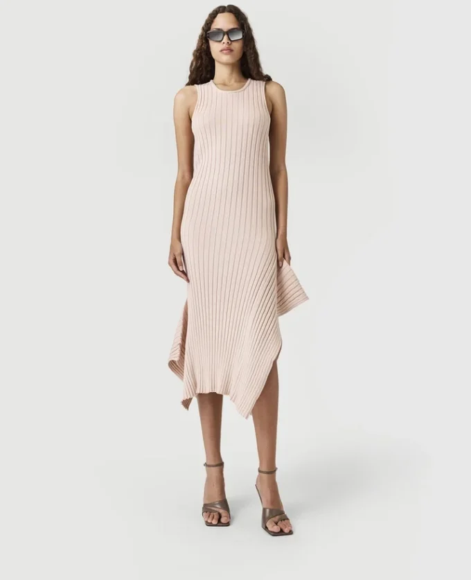 Robe longue évasée en maille Robe longue évasée en maille