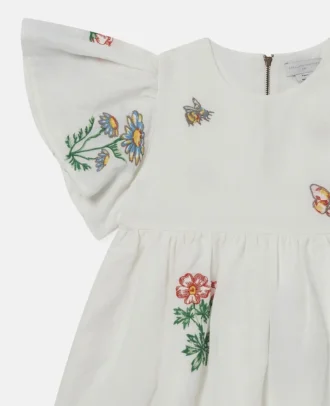 Robe à manches courtes brodée de fleurs