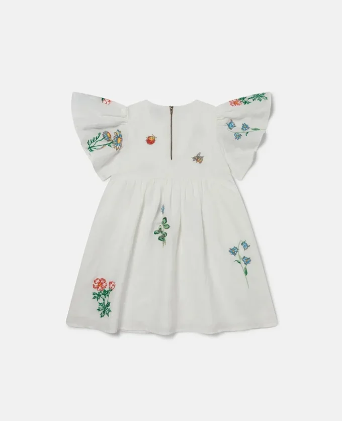 Robe à manches courtes brodée de fleurs Robe à manches courtes brodée de fleurs