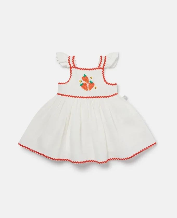 Robe à manches courtes brodée de fraises Robe à manches courtes brodée de fraises