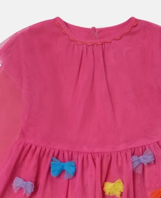 Robe à manches longues brodée d&rsquo;un nœud