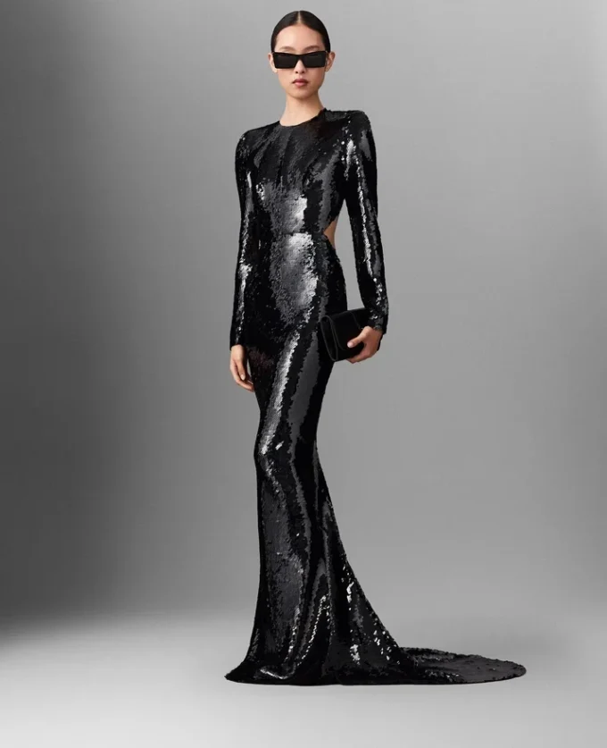Robe à manches longues et dos nu à paillettes Robe à manches longues et dos nu à paillettes