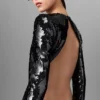 Robe à manches longues et dos nu à paillettes Robe à manches longues et dos nu à paillettes