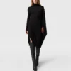 Robe midi asymétrique à cape