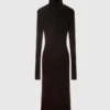 Robe midi en maille côtelée à col zippé
