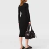 Robe midi en maille côtelée à col zippé
