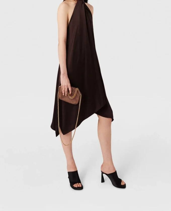 Robe midi en satin à col licou et chaîne Robe midi en satin à col licou et chaîne