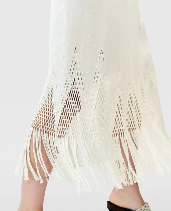 Robe midi à franges en maille ajourée Robe midi à franges en maille ajourée