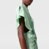 Robe midi à manches cape, dos nu et torsadée