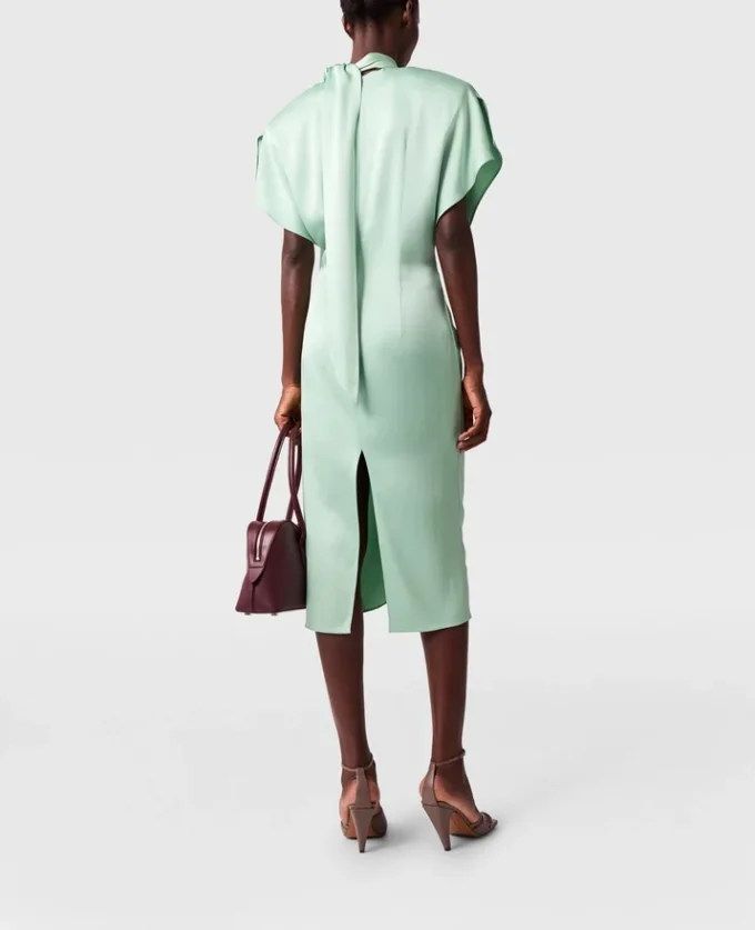 Robe midi à manches cape, dos nu et torsadée