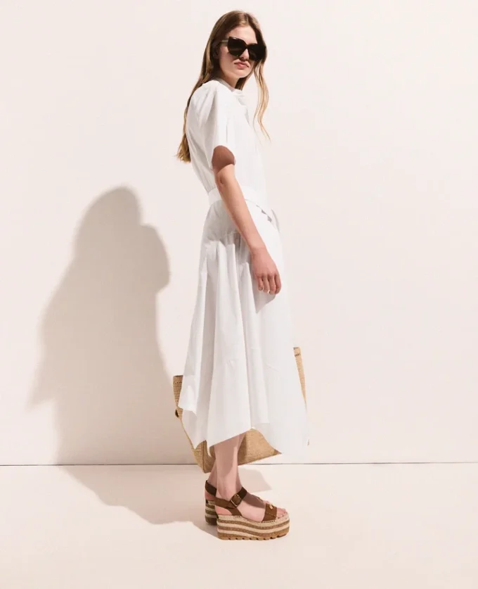 Robe midi à manches courtes et ceinture