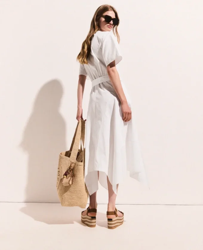 Robe midi à manches courtes et ceinture