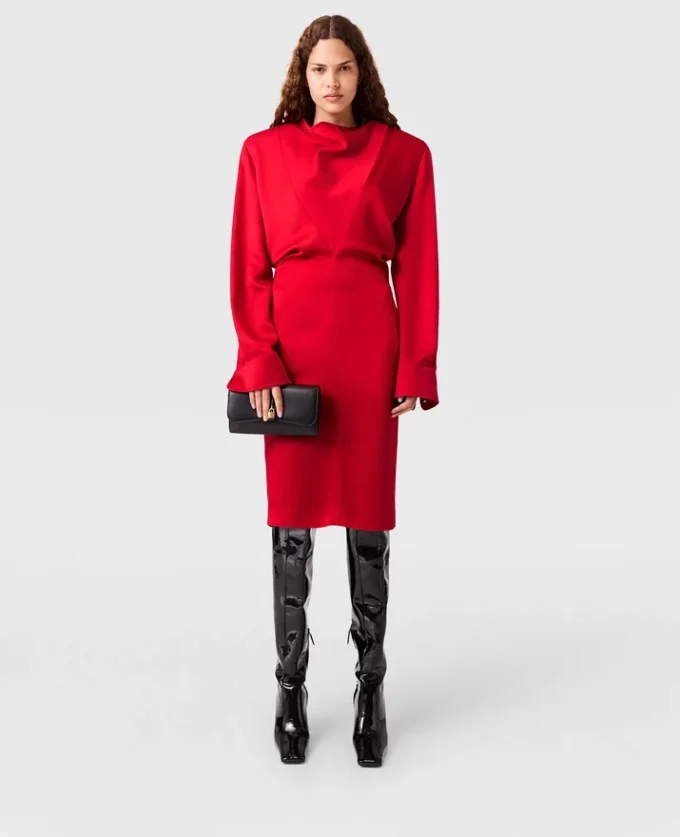 Robe midi à manches longues et col bénitier
