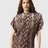 Robe midi à épaulettes imprimé serpent Robe midi à épaulettes imprimé serpent