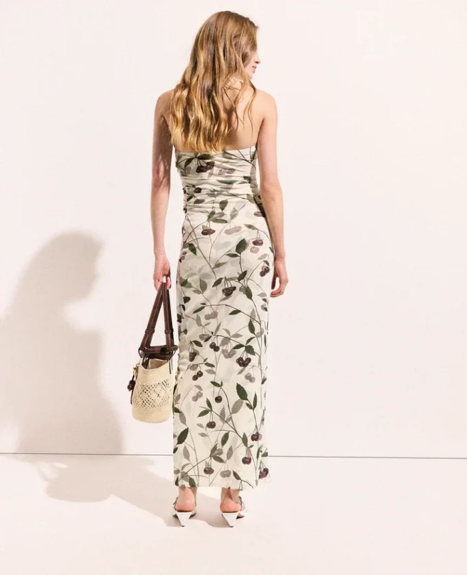 Robe midi sans bretelles en maille imprimée cerises Robe midi sans bretelles en maille imprimée cerises