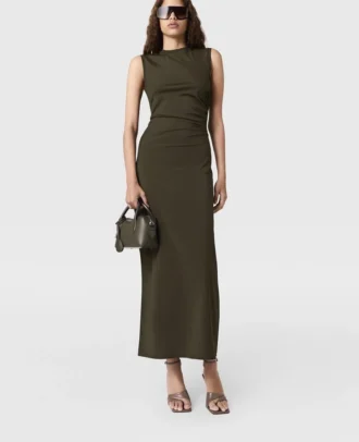 Robe midi sans manches à col rond et maille torsadée