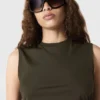 Robe midi sans manches à col rond et maille torsadée