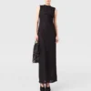 Robe midi sans manches à encolure ronde en dentelle Robe midi sans manches à encolure ronde en dentelle