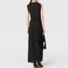 Robe midi sans manches à encolure ronde en dentelle Robe midi sans manches à encolure ronde en dentelle