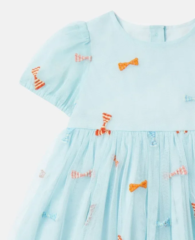 Robe à rayures et nœuds pour les occasions spéciales Robe à rayures et nœuds pour les occasions spéciales