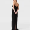 Robe à volants et col en V Robe à volants et col en V