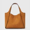 Sac à bandoulière avec poignée supérieure et logo Sac à bandoulière avec poignée supérieure et logo