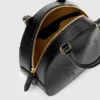 Sac à bandoulière avec poignée supérieure et logo Sac à bandoulière avec poignée supérieure et logo