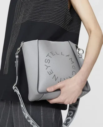 Sac à bandoulière carré avec logo Sac à bandoulière carré avec logo