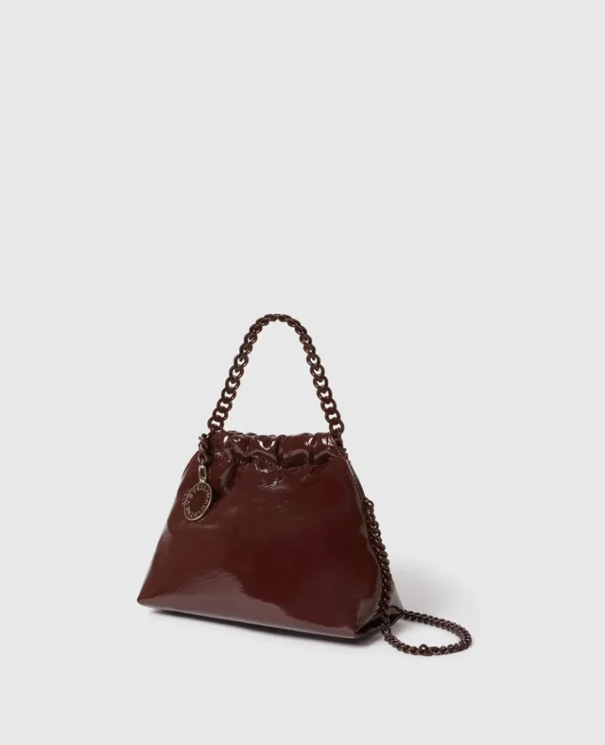 Sac à bandoulière à cordon Falabella en cuir verni Sac à bandoulière à cordon Falabella en cuir verni