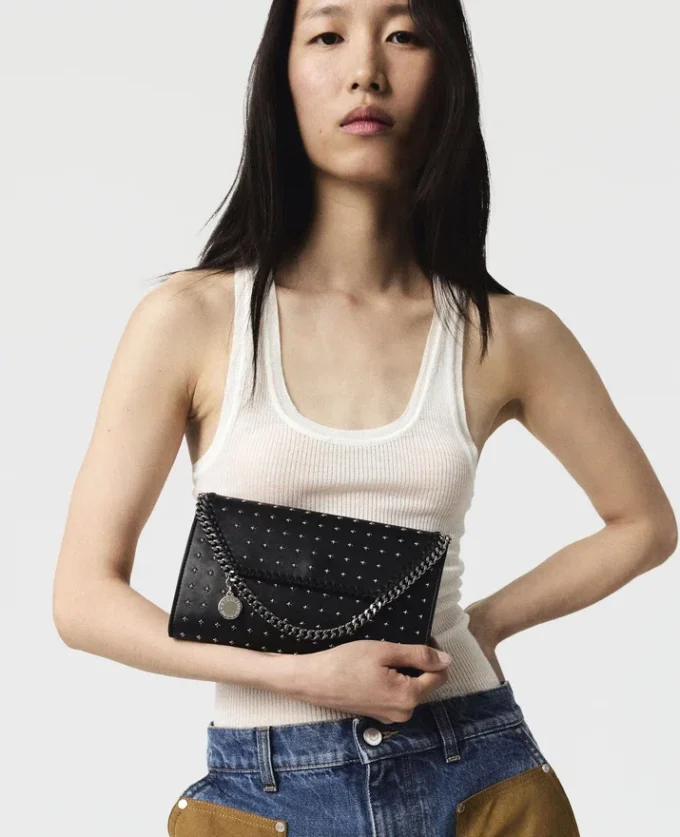 Sac à bandoulière Falabella Star Studs en édition limitée Sac à bandoulière Falabella Star Studs en édition limitée