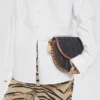 Sac à bandoulière moyen Frayme en raphia tissé