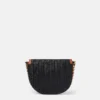 Sac à bandoulière moyen Frayme en raphia tissé